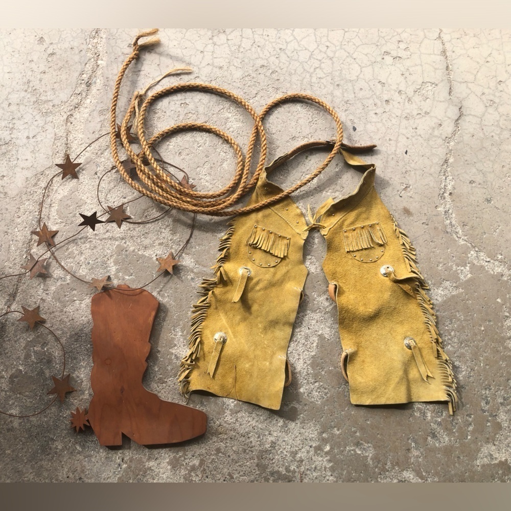 vtg western wall decor chaps boot lazo